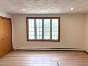 28 South Ave, Unit 2 in Attleboro, MA - Foto de edificio - Building Photo