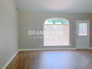 657 McKenzie Cir in Stockbridge, GA - Building Photo - Building Photo