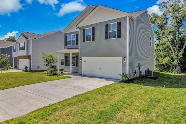 136 Ashelyn Pk Dr in Fletcher, NC - Building Photo - Building Photo