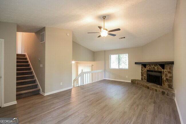 733 Emerald Forest Cir SW in Lawrenceville, GA - Building Photo - Building Photo