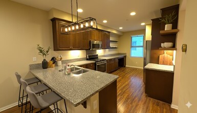 114 Neptune in Irvine, CA - Building Photo - Building Photo