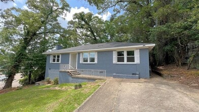 3505 Pelzer Ave in Montgomery, AL - Foto de edificio - Building Photo