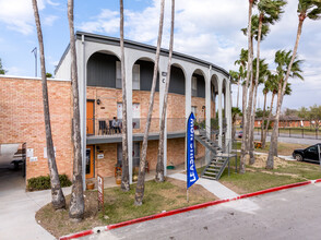 La Nueva Casa Grande Apartments in Brownsville, TX - Building Photo - Building Photo