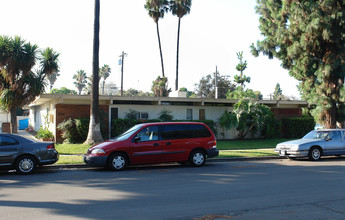 734 W Provential Dr in Anaheim, CA - Building Photo - Building Photo