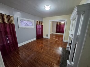 31 Auchinvole Ave in Buffalo, NY - Building Photo - Building Photo