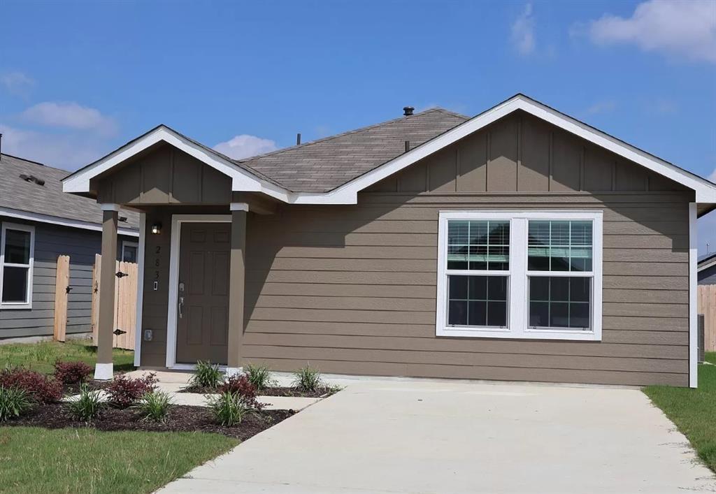 283 Gabbro Gdns in Maxwell, TX - Foto de edificio