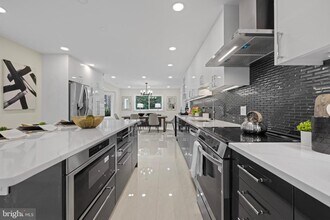 8355 Alvord St in McLean, VA - Building Photo - Building Photo