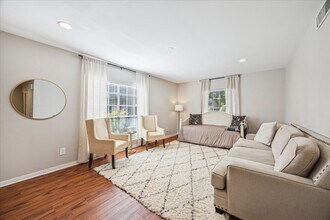 1809 Stoney Brook Dr in Houston, TX - Foto de edificio - Building Photo