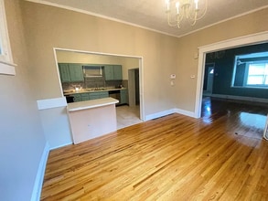 42 W 6th Ave in Williamson, WV - Building Photo - Building Photo