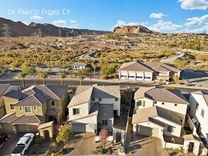 14 Parco Fiore Ct in Henderson, NV - Building Photo - Building Photo