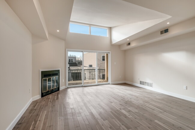 2018 South St, Unit 3 in Philadelphia, PA - Building Photo - Building Photo
