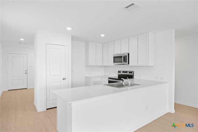 3326 Noir Ln in New Braunfels, TX - Building Photo - Building Photo