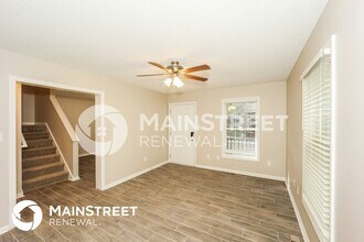 5151 Hilltop Dr in Union City, GA - Building Photo - Building Photo