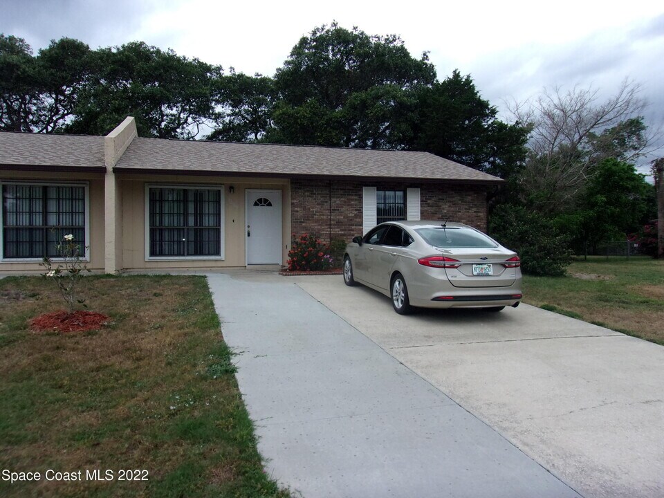 3069 Sea Gate Cir in Merritt Island, FL - Building Photo