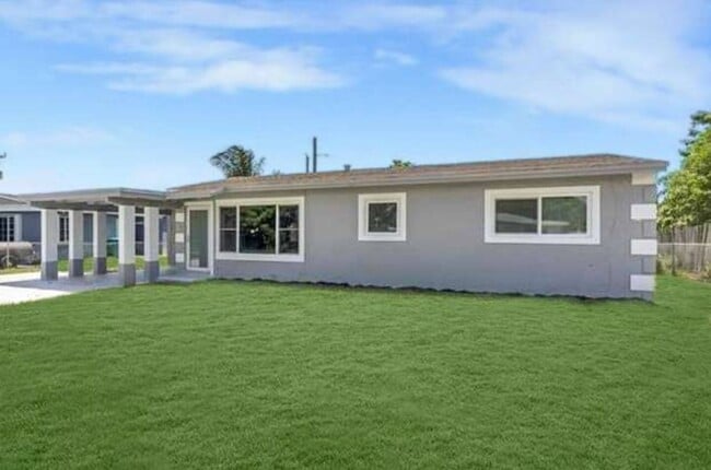 property at 1526 NE 1st Ct