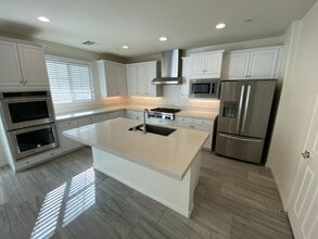 1343 Reef Point Ave in Henderson, NV - Building Photo - Building Photo