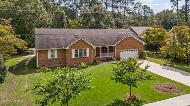 506 River Rd in Trent Woods, NC - Building Photo - Building Photo