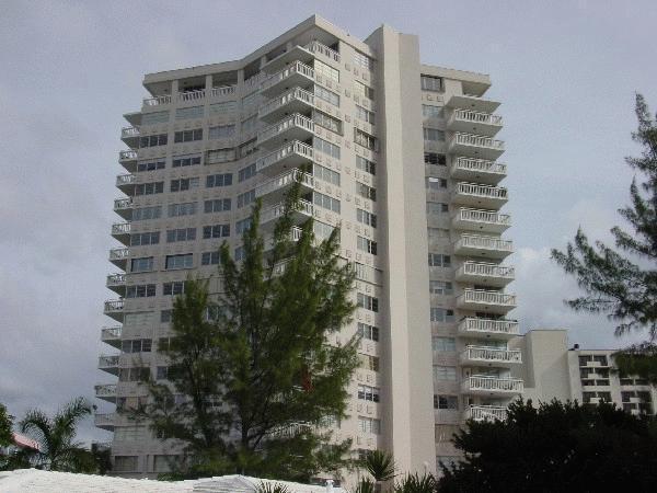 Maya Marca Condos in Fort Lauderdale, FL - Building Photo