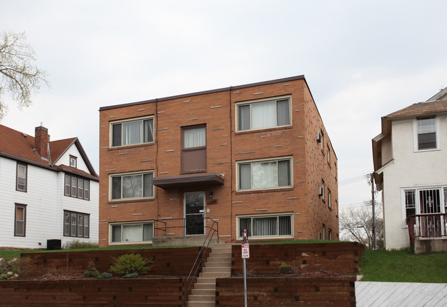 Hillside Terrace in Minneapolis, MN - Building Photo - Building Photo