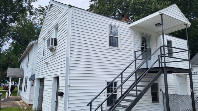 1904 N McMillan Ave in Lumberton, NC - Building Photo - Building Photo