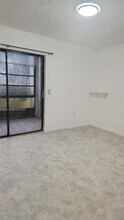 905 NE 199th St-Unit -103 in Miami, FL - Building Photo - Building Photo