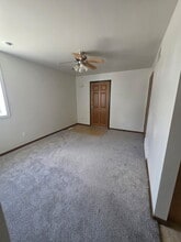 230 S Dubuque St in Solon, IA - Building Photo - Building Photo