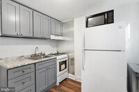 2773 Helen St photo'