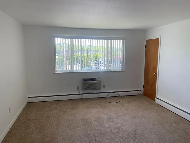 2 Smithfield Rd in North Providence, RI - Building Photo - Building Photo