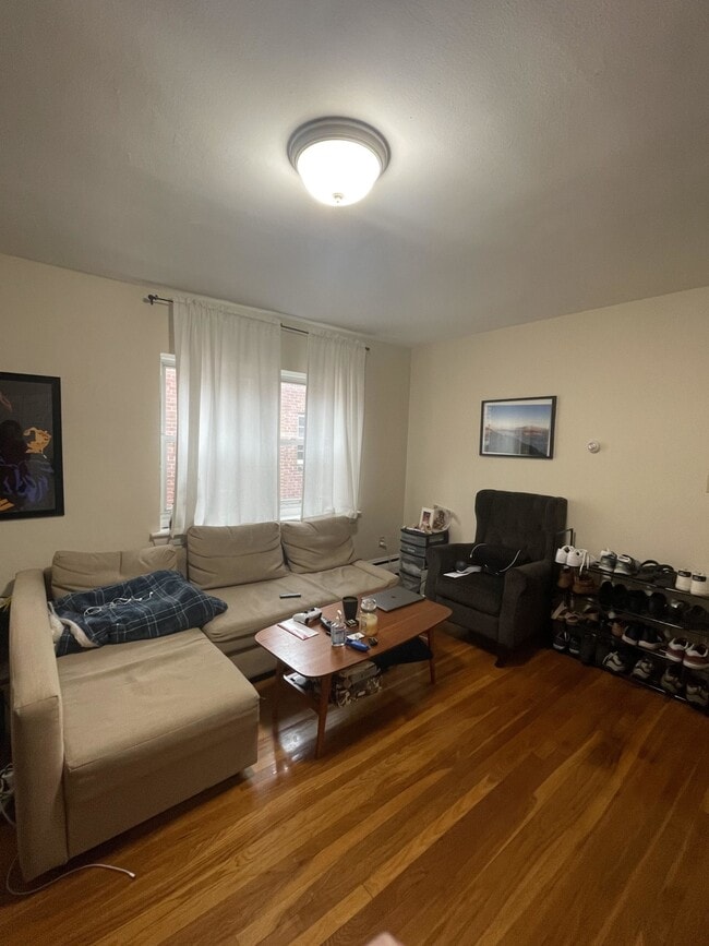 44-46 Cedar St, Unit B2-1