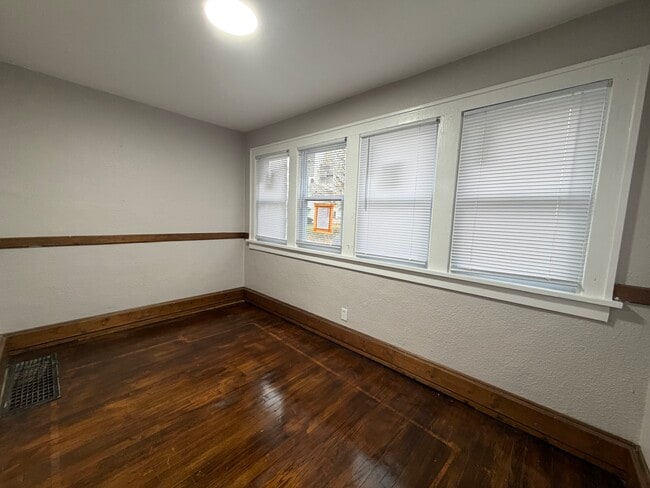 317 E Irvington Ave in South Bend, IN - Building Photo - Building Photo