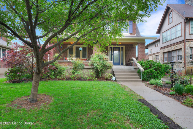 2617 Broadmeade Rd in Louisville, KY - Foto de edificio - Building Photo
