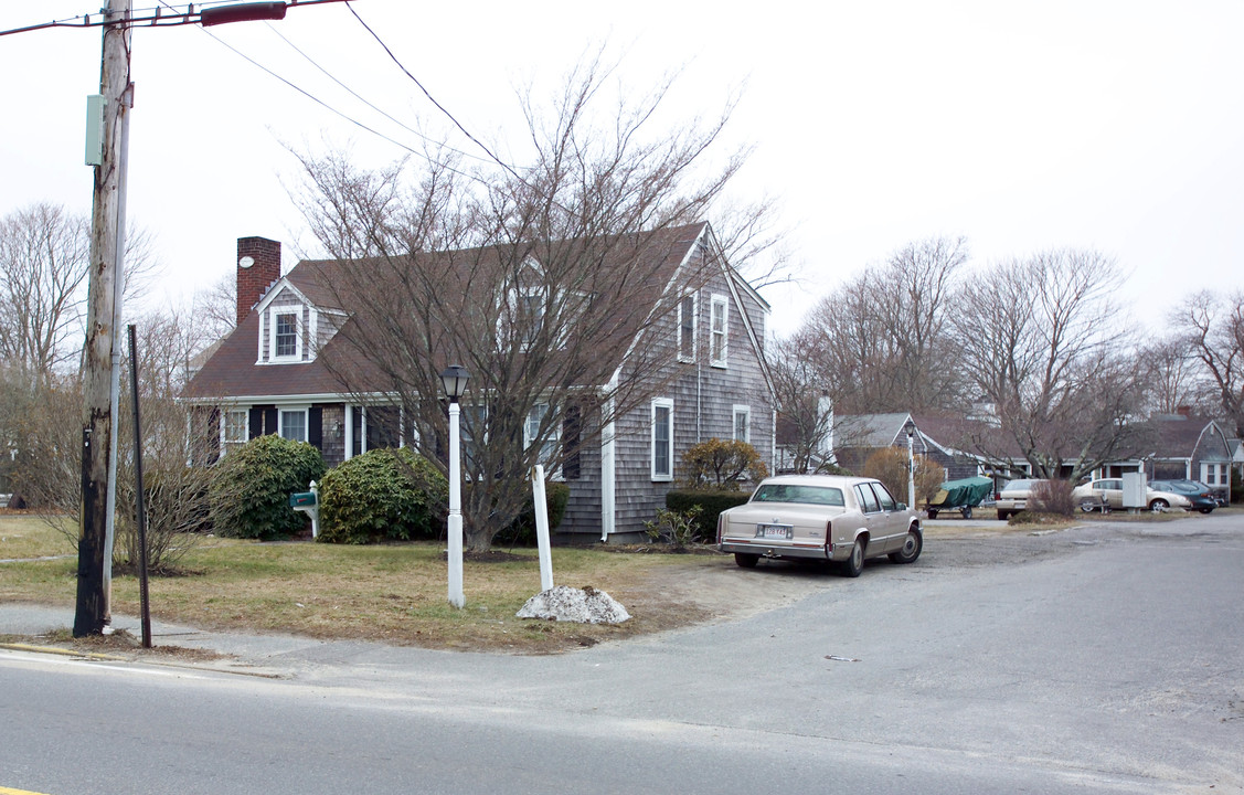 164 Main St in Hyannis, MA - Foto de edificio