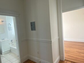 1298 Commonwealth Ave in Boston, MA - Building Photo - Building Photo