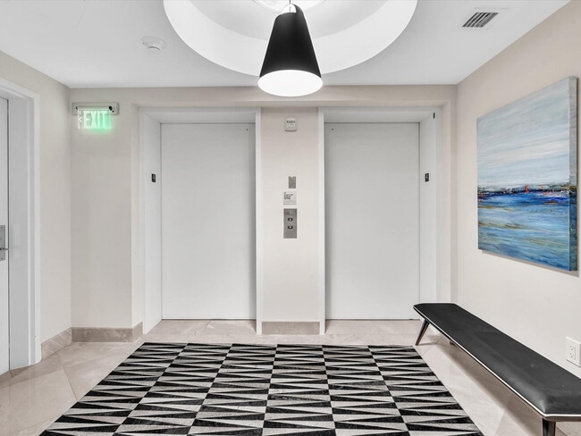 1600 S Ocean Blvd in Pompano Beach, FL - Building Photo - Building Photo