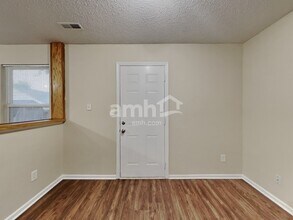 414 Polaris Dr in Indianapolis, IN - Building Photo - Building Photo