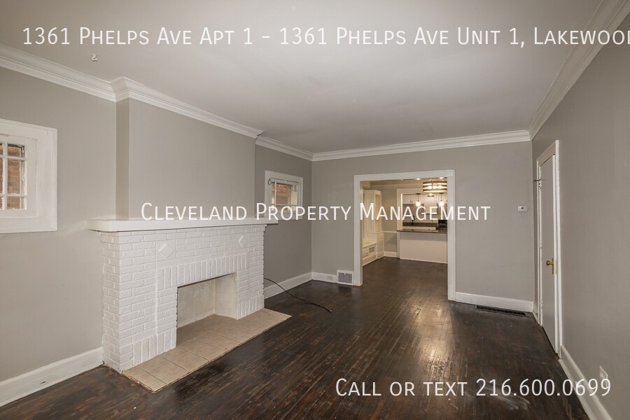 1361 Phelps Ave in Lakewood, OH - Foto de edificio