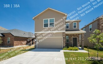 3975 Gentle Mdw in New Braunfels, TX - Building Photo