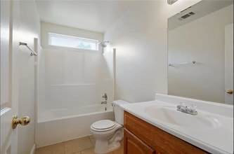 370 Cedar Ln in Ponchatoula, LA - Building Photo - Building Photo