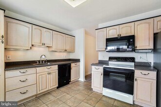59 Catoctin Ct in Silver Spring, MD - Building Photo - Building Photo