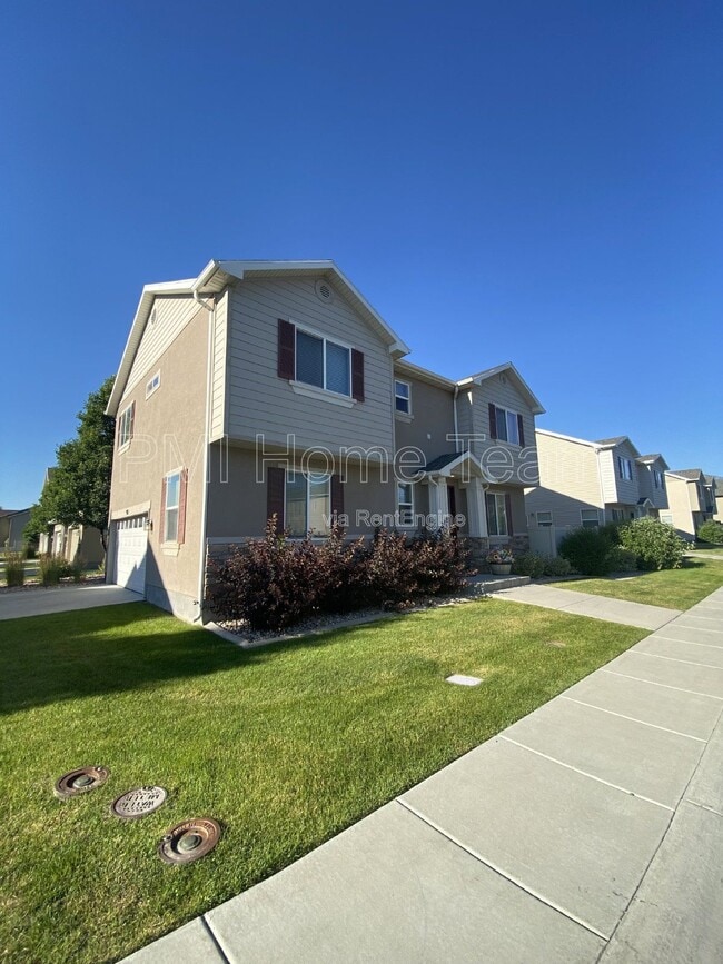 972 Stonehaven Dr in North Salt Lake, UT - Building Photo - Building Photo