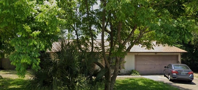 2745 Beckwith St in Deltona, FL - Building Photo - Building Photo