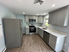 36 Western Ln in Amherst, MA - Building Photo - Building Photo