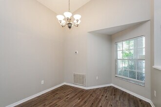 28454 Meadowrush Way in Zephyrhills, FL - Building Photo - Building Photo