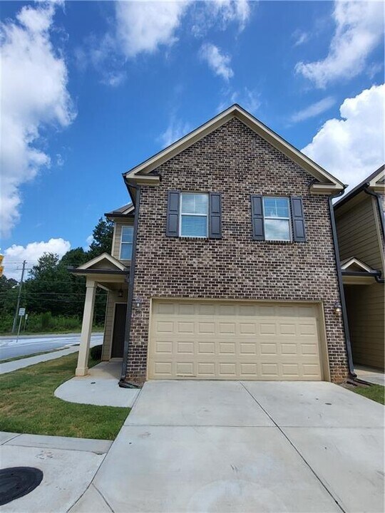4501 Fulson Dr in Lilburn, GA - Building Photo