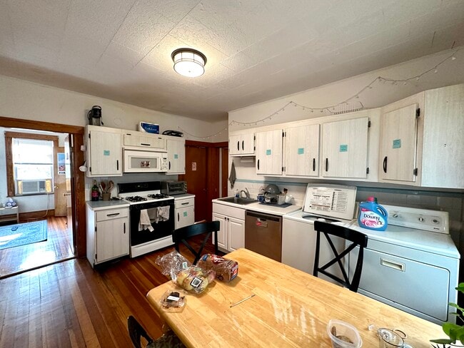 30 Adams St, Unit #2