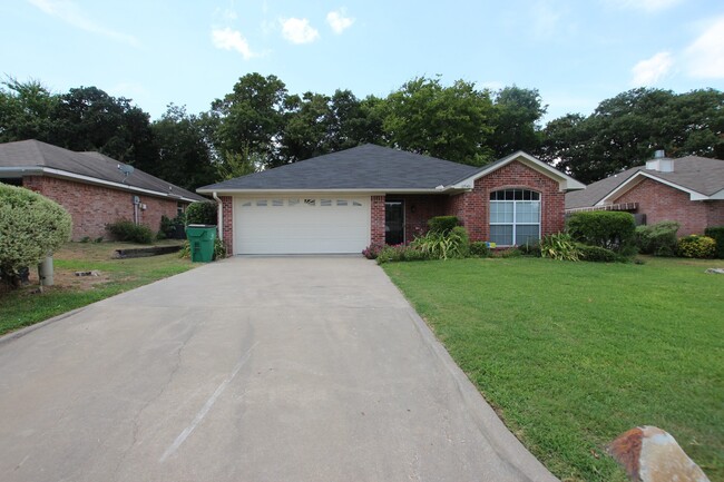 10943 Southern Trace Cir in Flint, TX - Building Photo - Building Photo