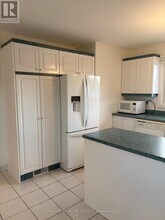 1987 Cochrane St in Ottawa, ON - Building Photo - Building Photo