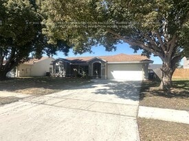 8147 Wellsmere Cir in Orlando, FL - Building Photo