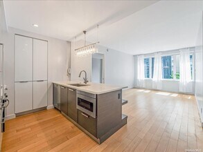 34 N 7th St-Unit -2A in Brooklyn, NY - Building Photo - Building Photo