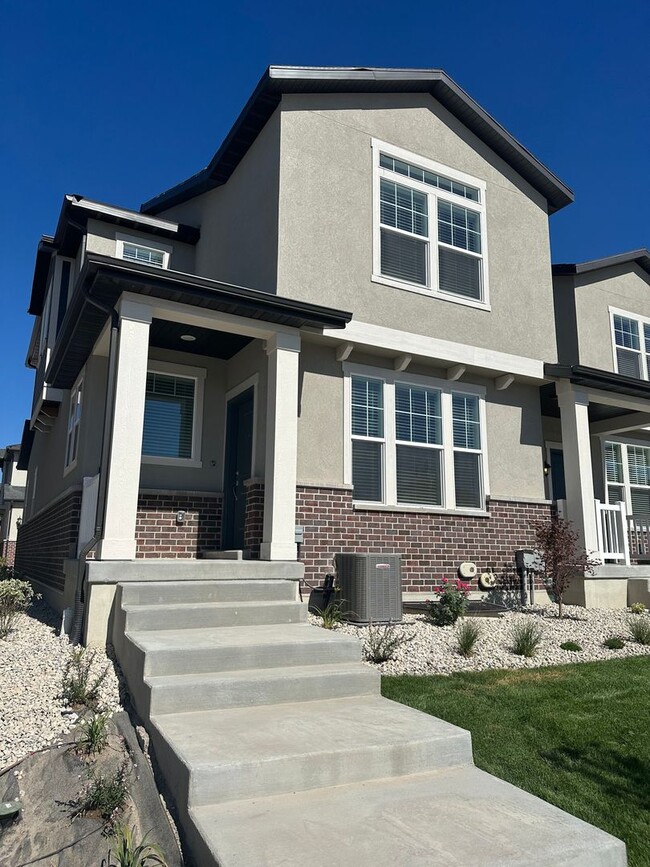 property at 2617 Navajo Lake Ln